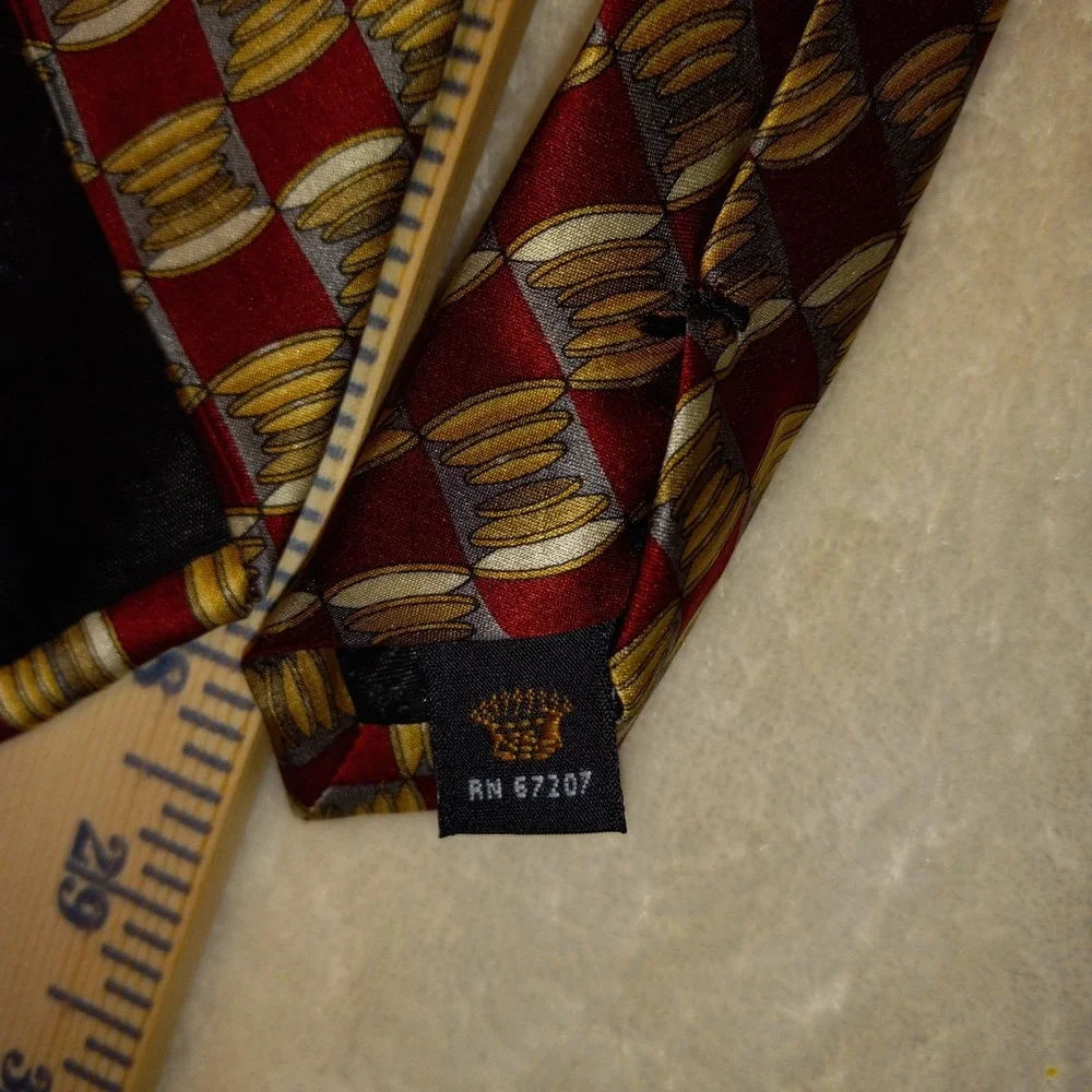 Countess Mara Tie Red Geometric All Silk Hand Made In Italy Vintage Necktie Tie